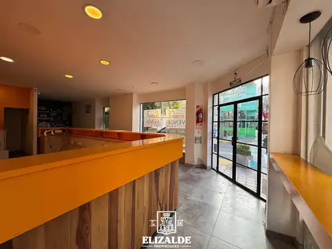 Constitución  y Ayacucho - Local en esquina - Venta - San Fernando