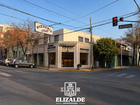 Constitución  y Ayacucho - Local en esquina - Venta - San Fernando