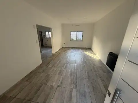 Depto Tipo Casa en Alquiler de 2 ambientes