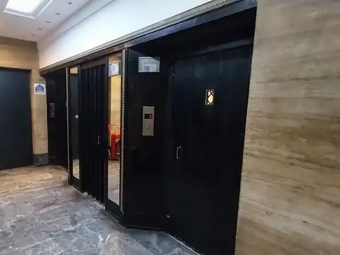 Oficina en Venta 80 años