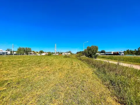 venta de terreno ideal supermercado o local ruta AO12