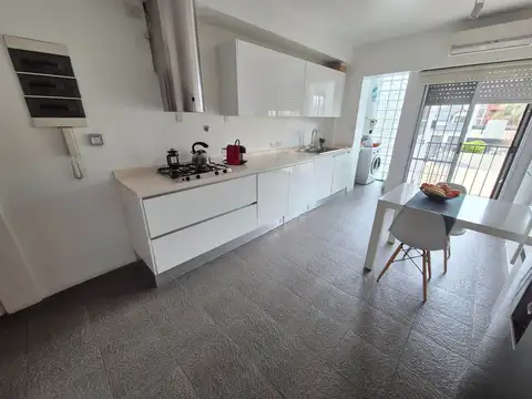 Departamento 4 ambientes con 2 baños