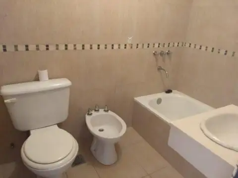 Departamento en Alquiler en Lomas de Zamora, $ 470.000