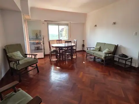 Departamento en Venta en Parque Chacabuco, USD 140.000