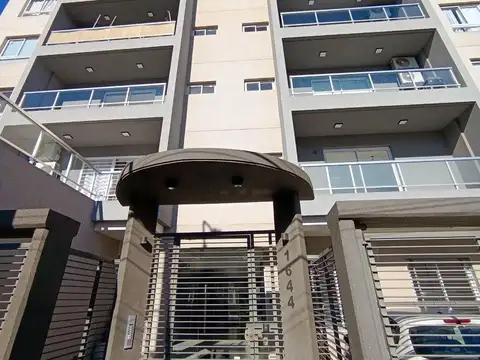 hermoso departamento de dos ambientes con cochera en martín coronado