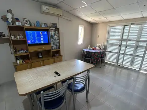 Tacuarí 700