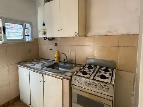 Depto Tipo Casa en Venta en Bernal, USD 50.000