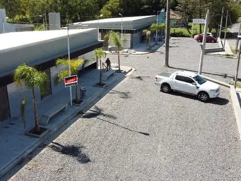 LOCAL EN VENTA - 609 ESQUINA 5 BIS  VILLA ELVIRA