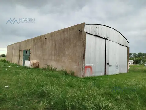 Campo 2 Has. con Galpón, Silos y Oficina en Ruta 32 y Bv. Acevedo, Pergamino, Bs. As.