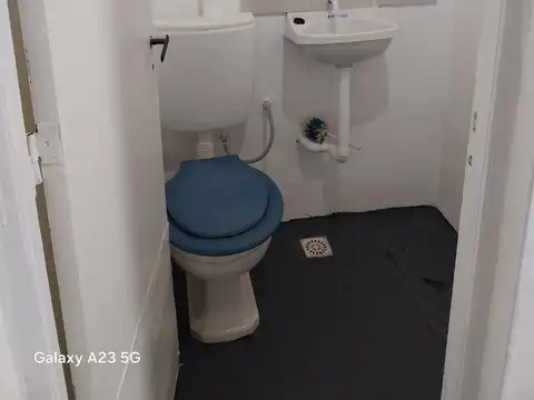 Local en Alquiler en España, $ 250.000