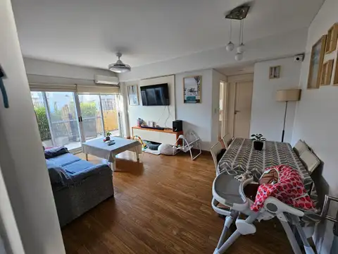 Venta 2 Ambientes con Gran Balcón, Parrilla Propia y Cochera