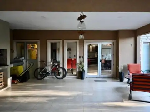 Casa en Venta en El Palomar, USD 449.900