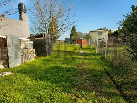 Lote en venta en Sicardi.