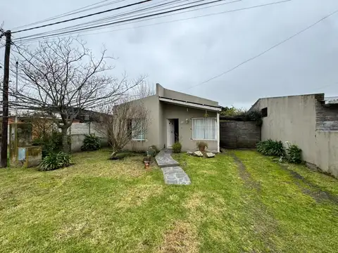 Casa 3 ambientes con 1 baño