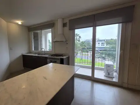 Alquiler Loft 2 amb y 1/2 +cochera +baulera $ 950.000.-