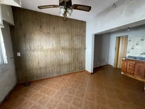 Depto Tipo Casa en Alquiler en Haedo, $ 700.000