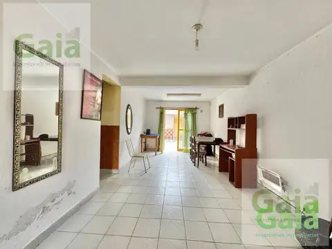Casa 7 ambientes con 2 baños