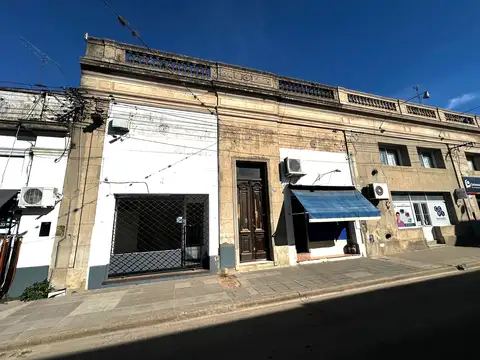 Casa 6 ambientes con 1 baño