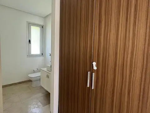 Casa en Alquiler en Ayres De Pilar, USD 3.900