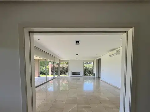 Casa en Alquiler de 3 dormitorios