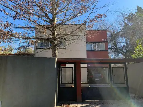 Casa en Venta en La Plata [Cod: 1164-8056]