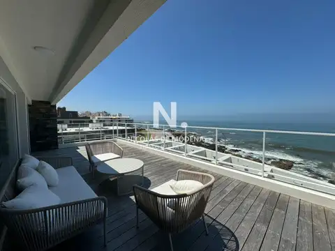 En venta Apartamento en Península - Punta del Este de 4 dormitorios.