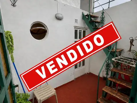 PH 2 AMBIENTES EN VENTA – LOMAS DEL MIRADOR – SIN EXPENSAS – APTO CRÉDITO