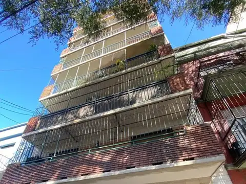Avenida Directorio 500