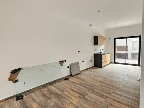 Casa 3 ambientes con 1 baño