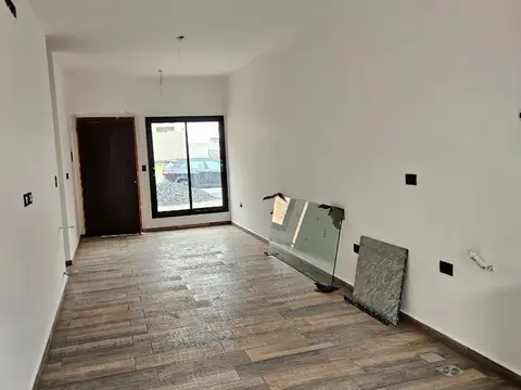 Casa en Venta en Barrio Rincones de Manantiales, USD 115.000
