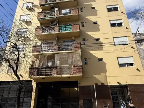 Departamento 2 Ambientes venta San Cristobal limite Parque Patricios permuta acepta menor valor en parte de pago