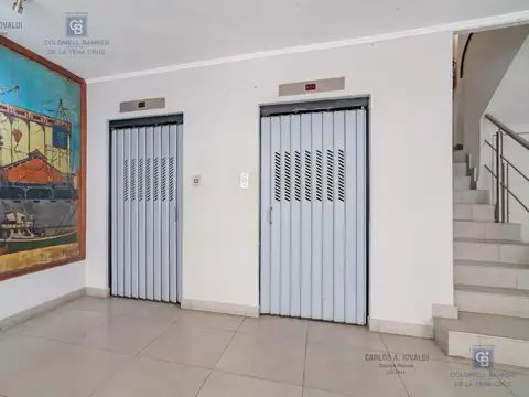 Oficina 6 ambientes con 2 baños