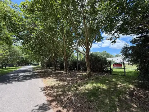 Terreno en Venta en Álamos Del Aeroclub, USD 120.000