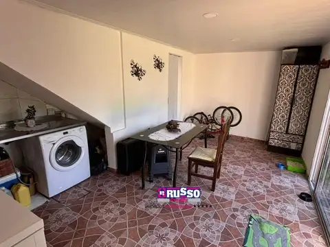 Venta casa 3 ambientes Lomas Del Mirador