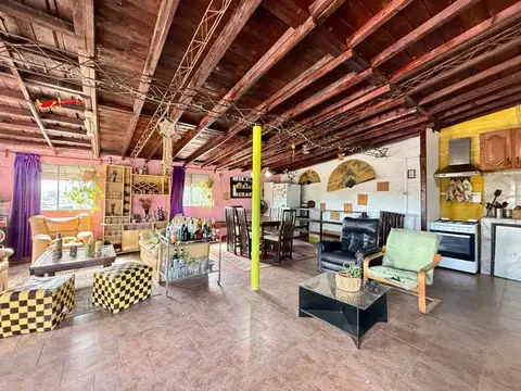 VENTA CASA LA TEJA 3 DORMITORIOS PATIO / BARBACOA