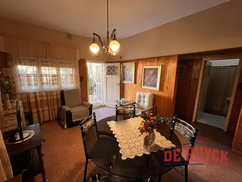 Casa sobre gran lote