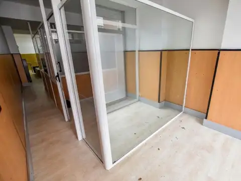 LOCAL COMERCIAL EN VENTA CON PATIO, BARRIO MARTIN