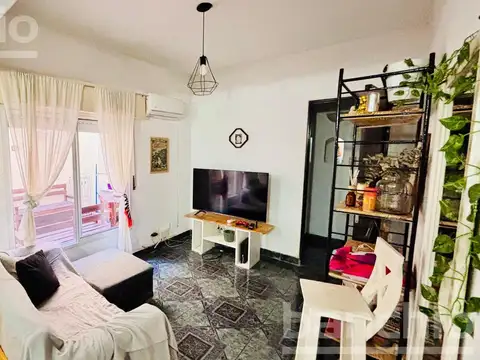 Venta Amplio PH 1 Dormitorio en Zona Centro