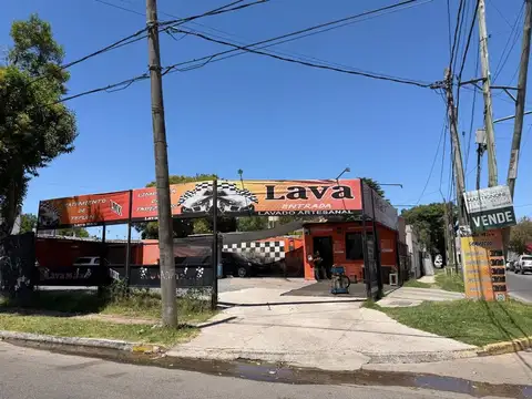 Venta Lote en esquina - Lavadero en  pilar centro 