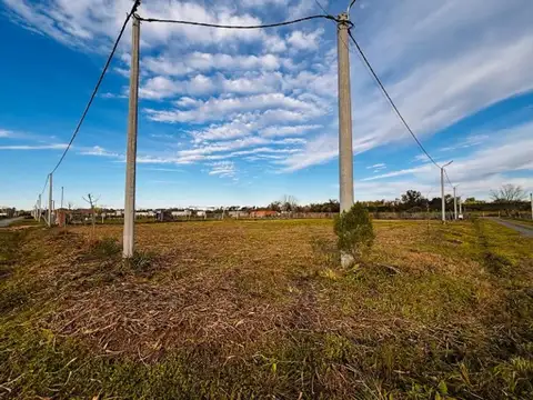 Terreno en Venta en Parque Exaltación, USD 37.500