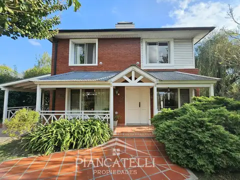 VENTA DE CASA EN CAMPOS DE ALVARE EN STEEL FRAME