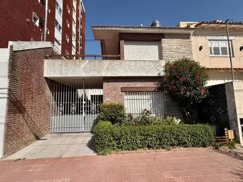 PH 3 AMBIENTES - BARRIO LA PERLA 