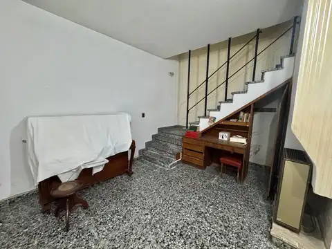 Depto Tipo Casa en Venta con 1 cocheras