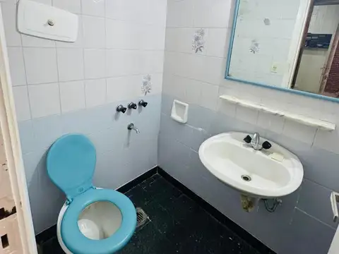 PH 3 AMBIENTES AL FONDO - BARRIO LA PERLA