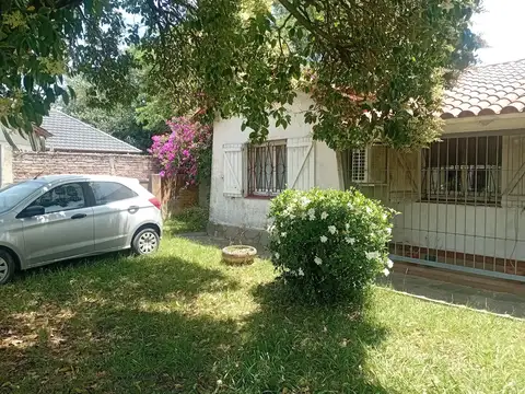 Casa 5 ambientes con 4 baños