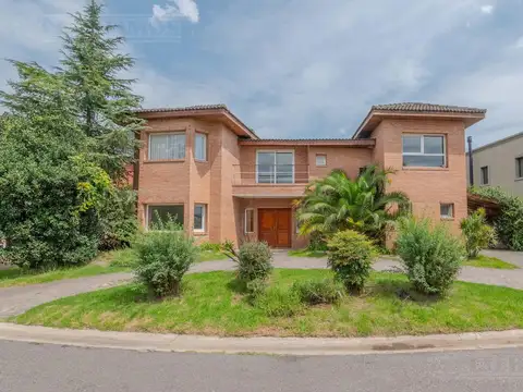 Casa en Venta de 5 dormitorios