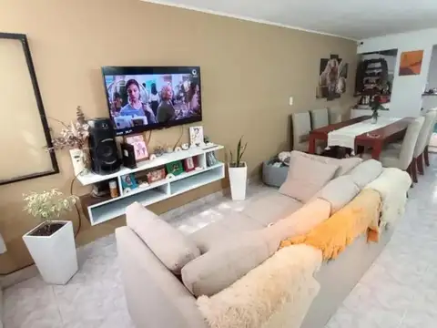 Dúplex en venta - 2 Dormitorios 2 Baños - Cochera - 105Mts2 - Tolosa