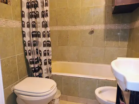 Depto Tipo Casa en Venta 77 años