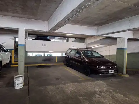 COCHERA EN VENTA TECHADA BELGRANO AMENABAR 1500