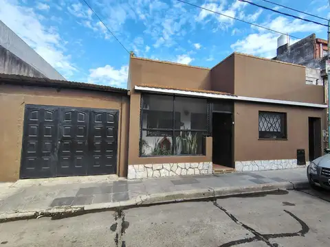 VENTA EN BLOQUE MULTIPROPÓSITO SALIDA A 2 CALLES